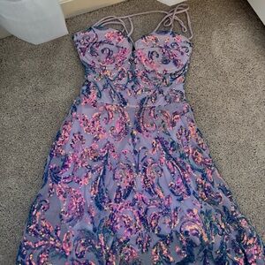 Windsor homecoming /formal short dress! Size extra small!